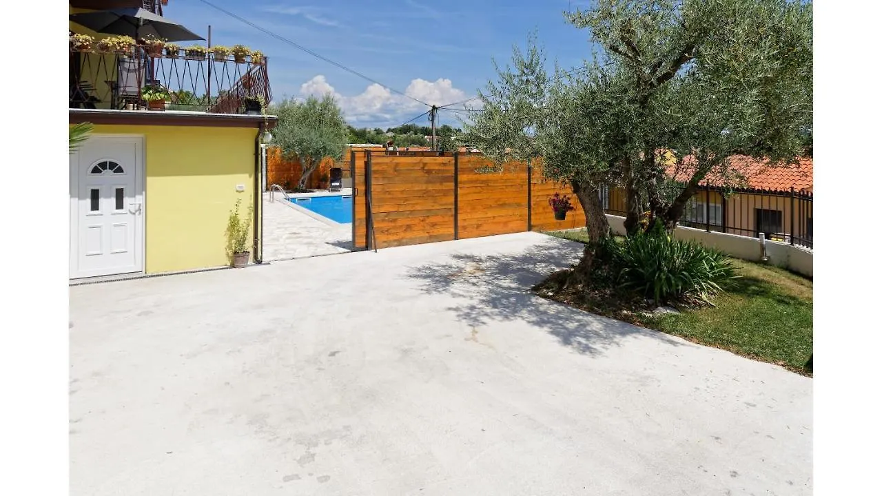Holiday Home Vlady By Rent Istria Buje Kroatië